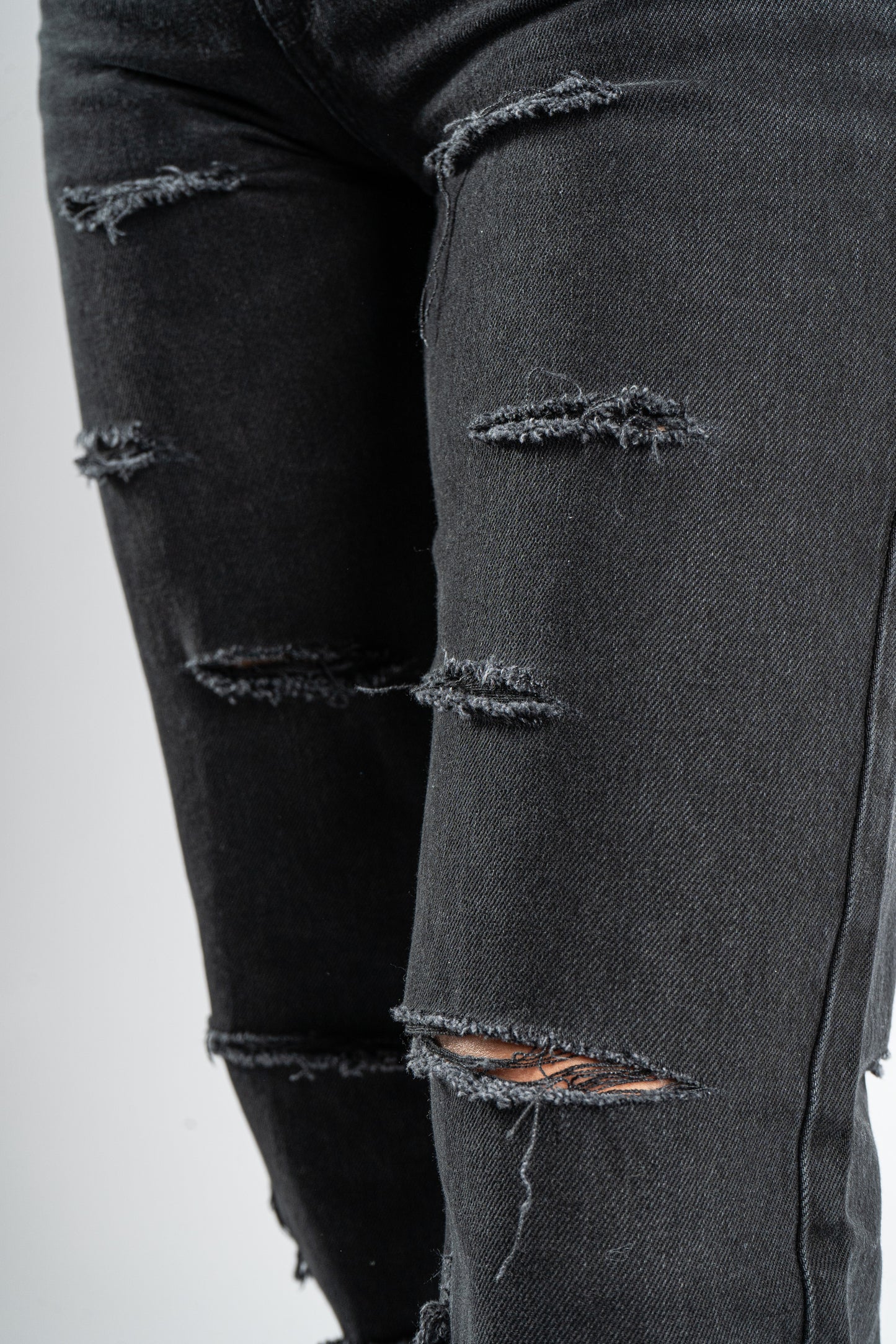 BASIC DISTRESSED JEANS WMNS 1