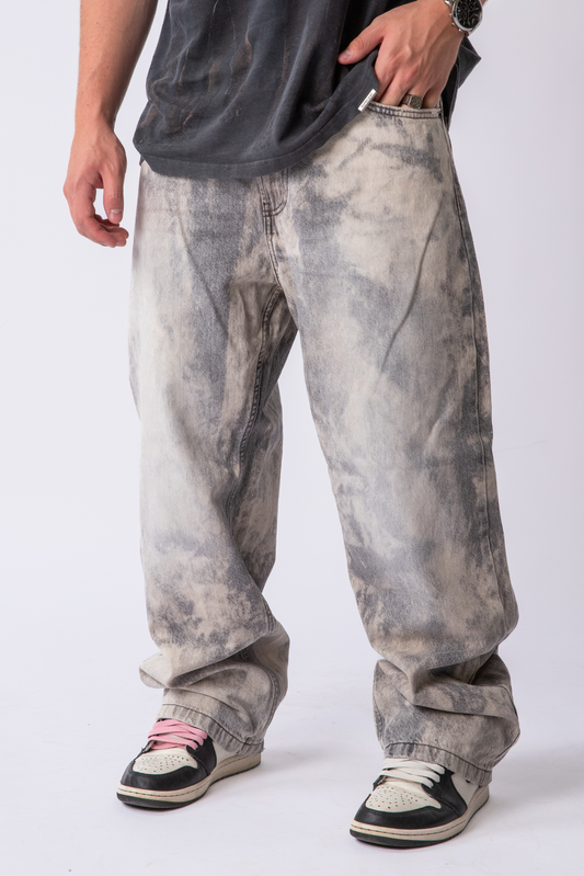 CUSTOM BLEACHED JEANS