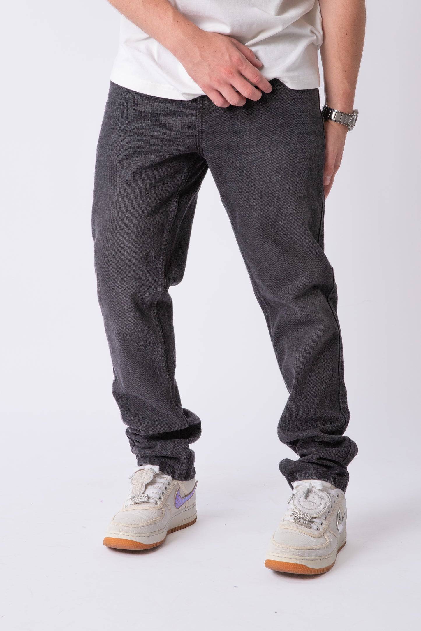 BASIC BAGGY JEANS