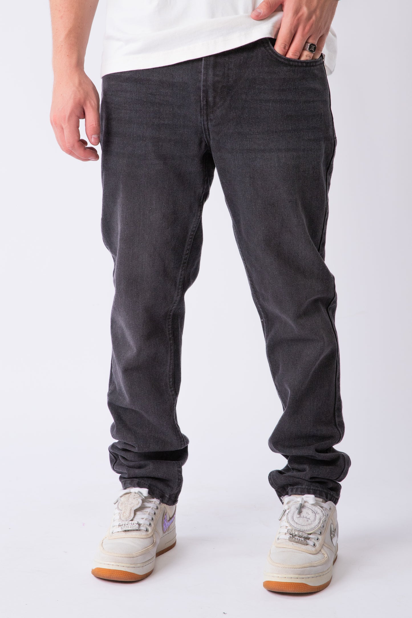 BASIC BAGGY JEANS