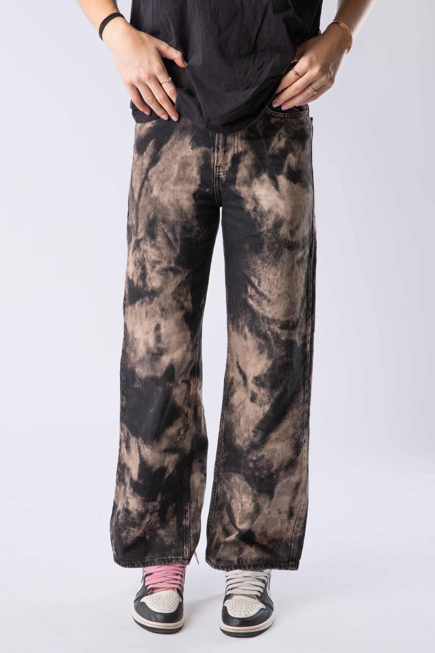 CUSTOM BLEACHED JEANS