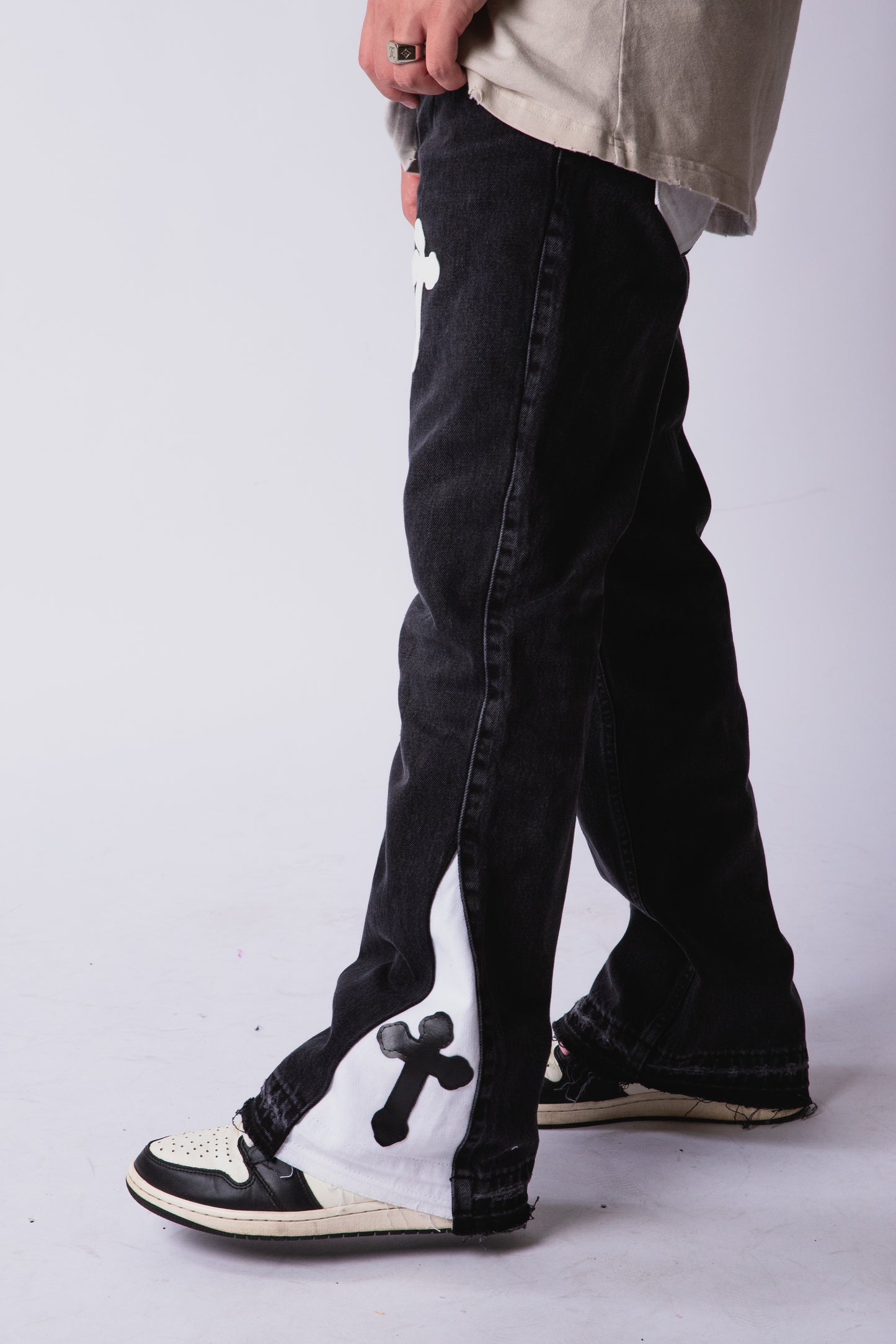 CUSTOM FLARED CROSS JEANS