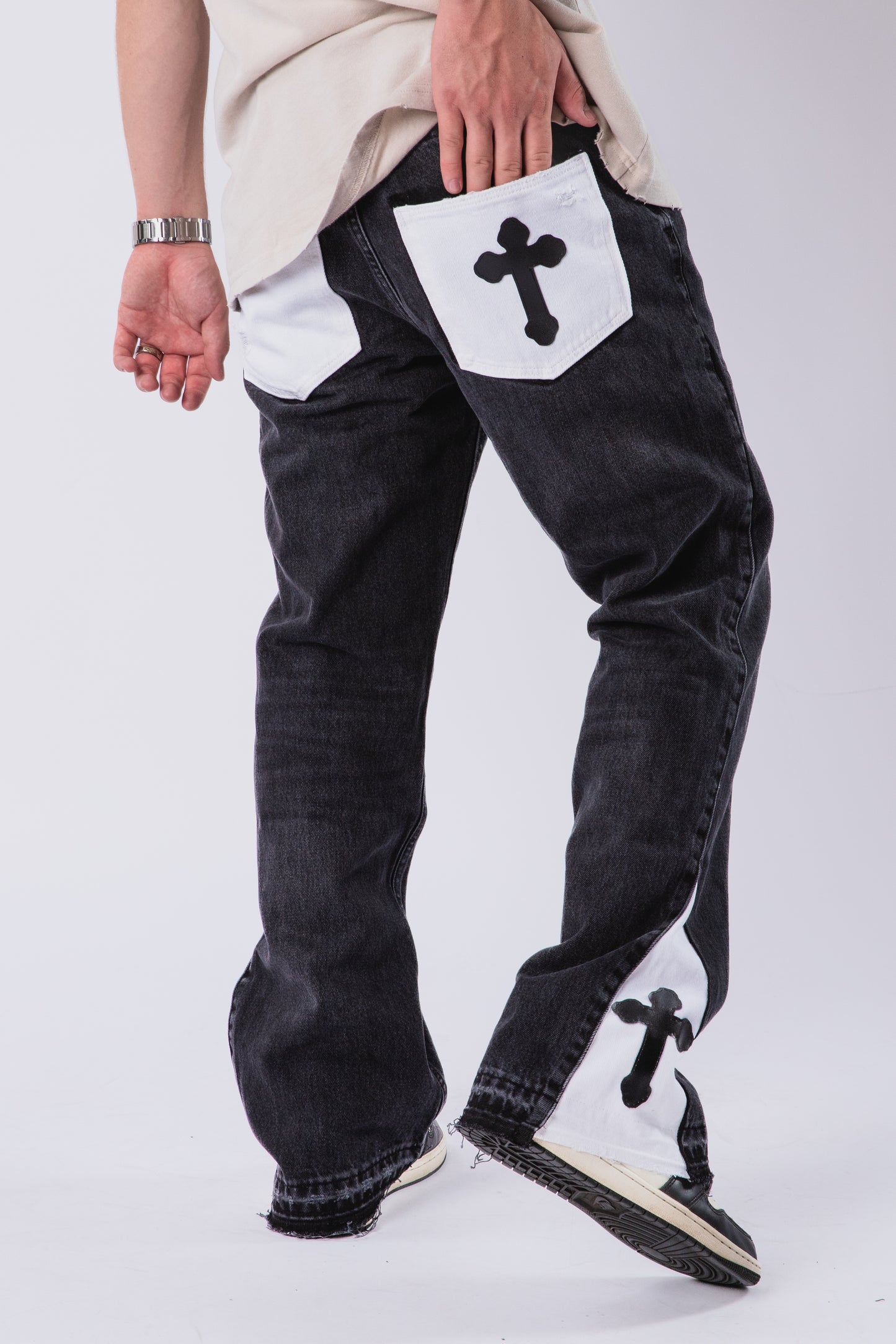 CUSTOM FLARED CROSS JEANS