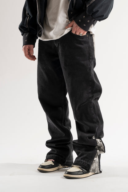 FLARED WHITE SNAKE JEANS