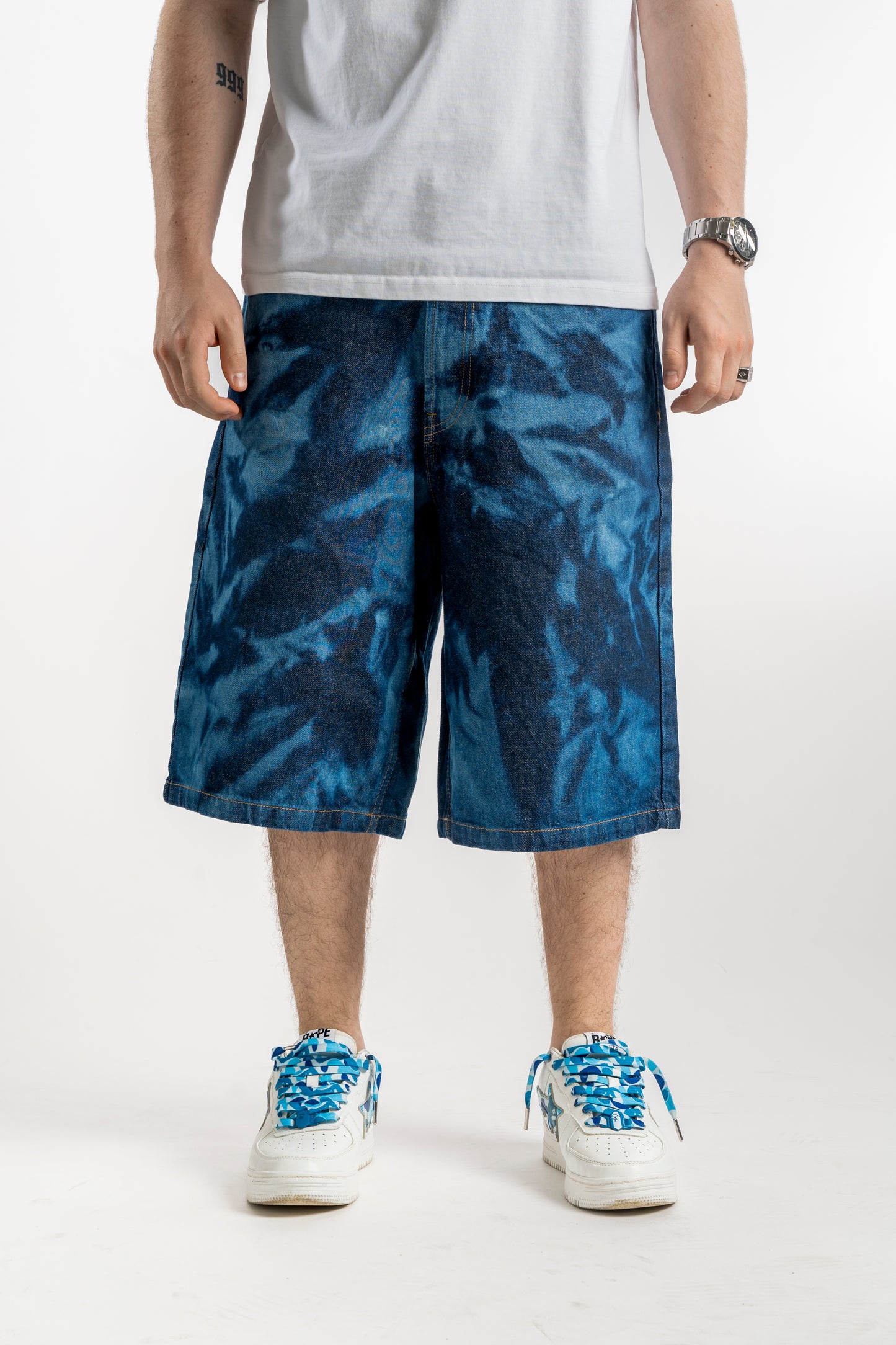 BAGGY BLEACHED BLUE SHORTS