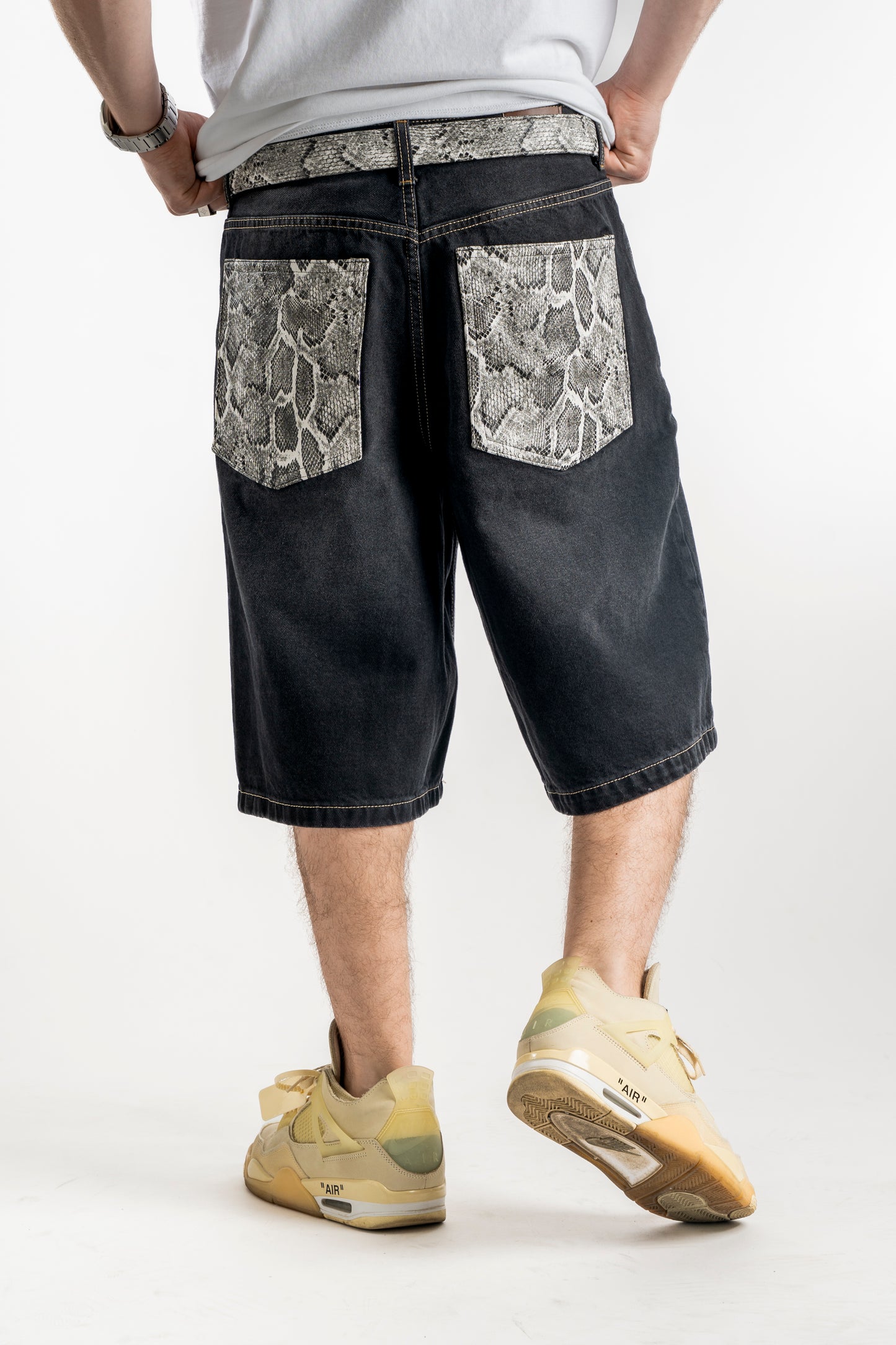 BAGGY WHITE SNAKE SHORTS