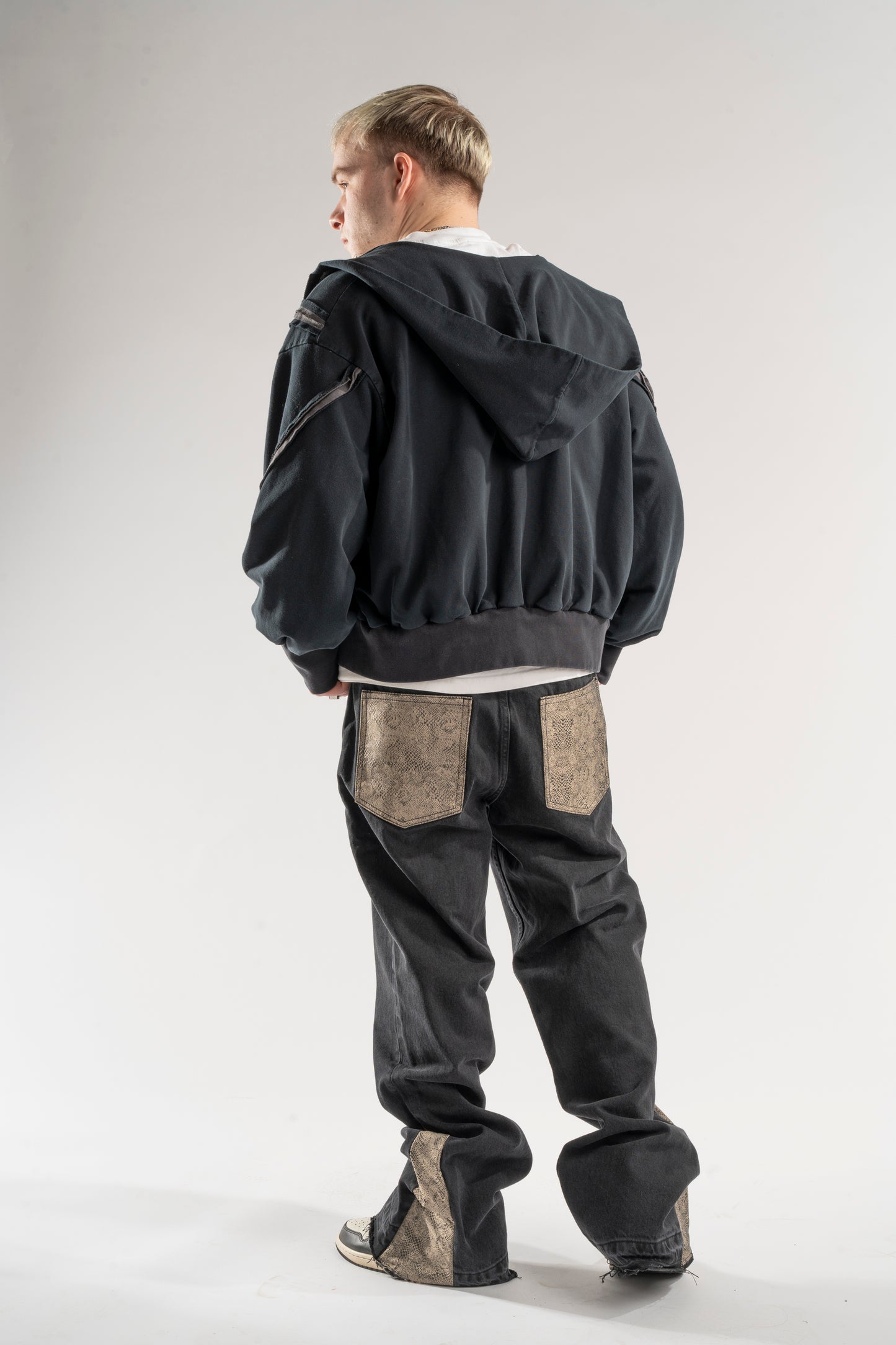 FLARED BROWN SNAKE JEANS