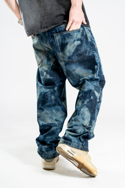 BAGGY BLEACHED BLUE JEANS