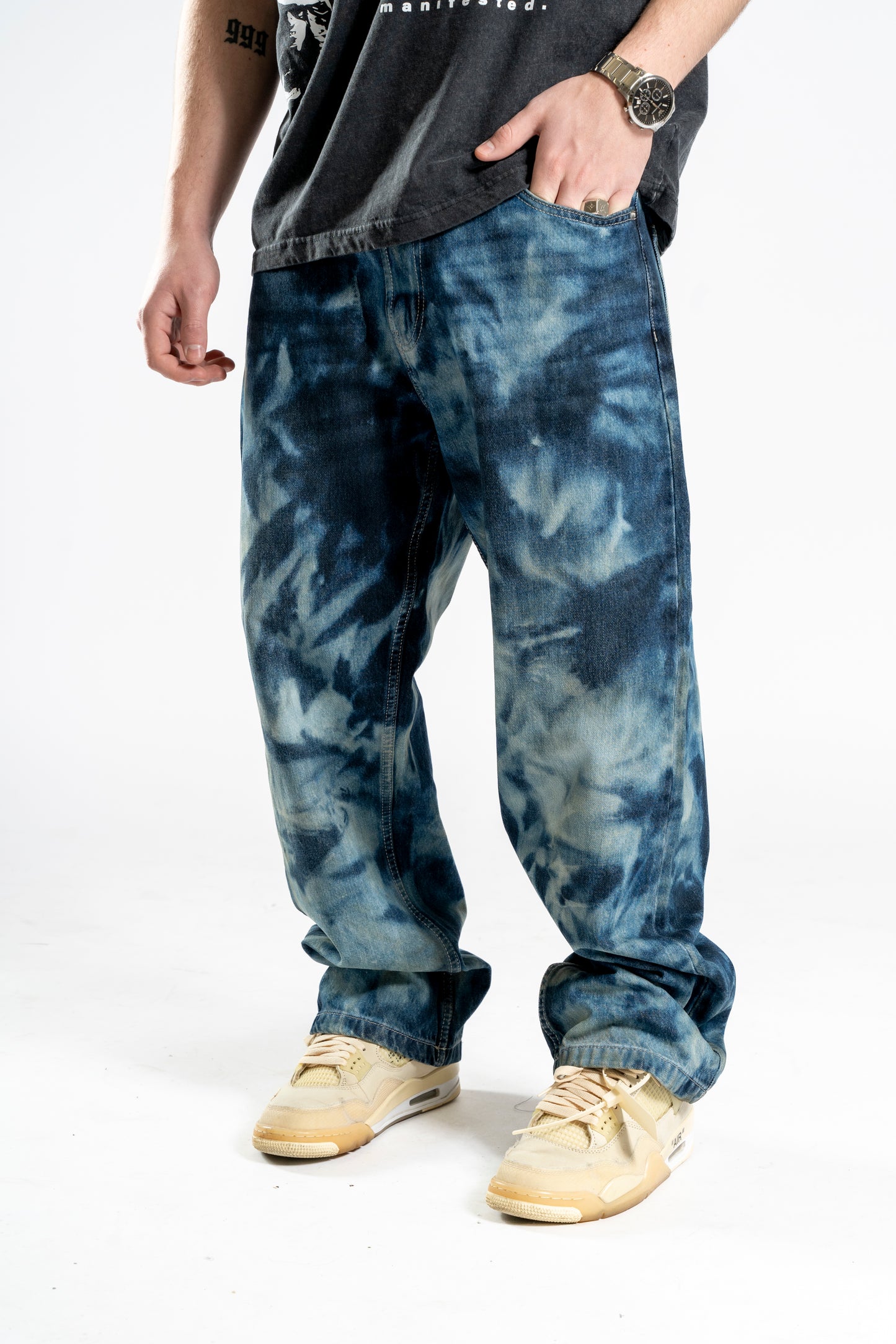 CUSTOM BLUE BLEACHED JEANS