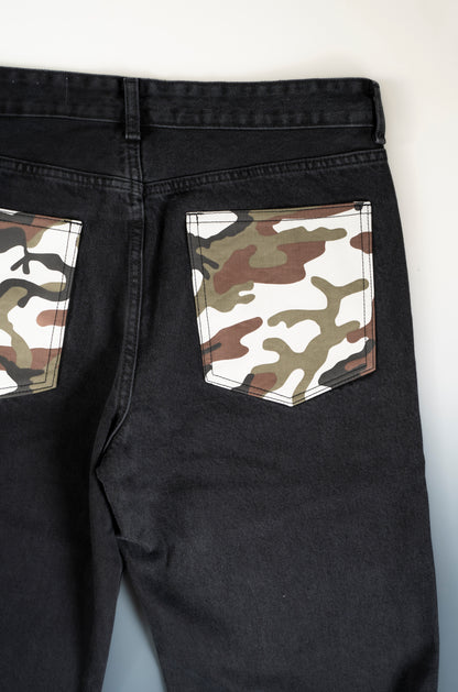 FLARED CAMO JEANS