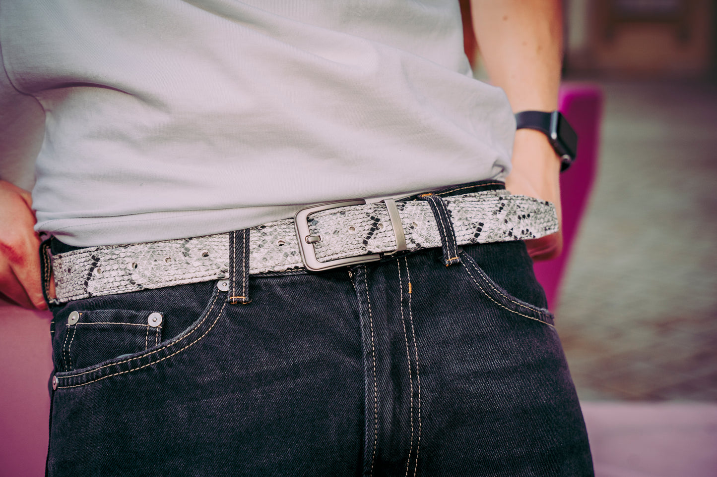 BAGGY WHITE SNAKE SHORTS