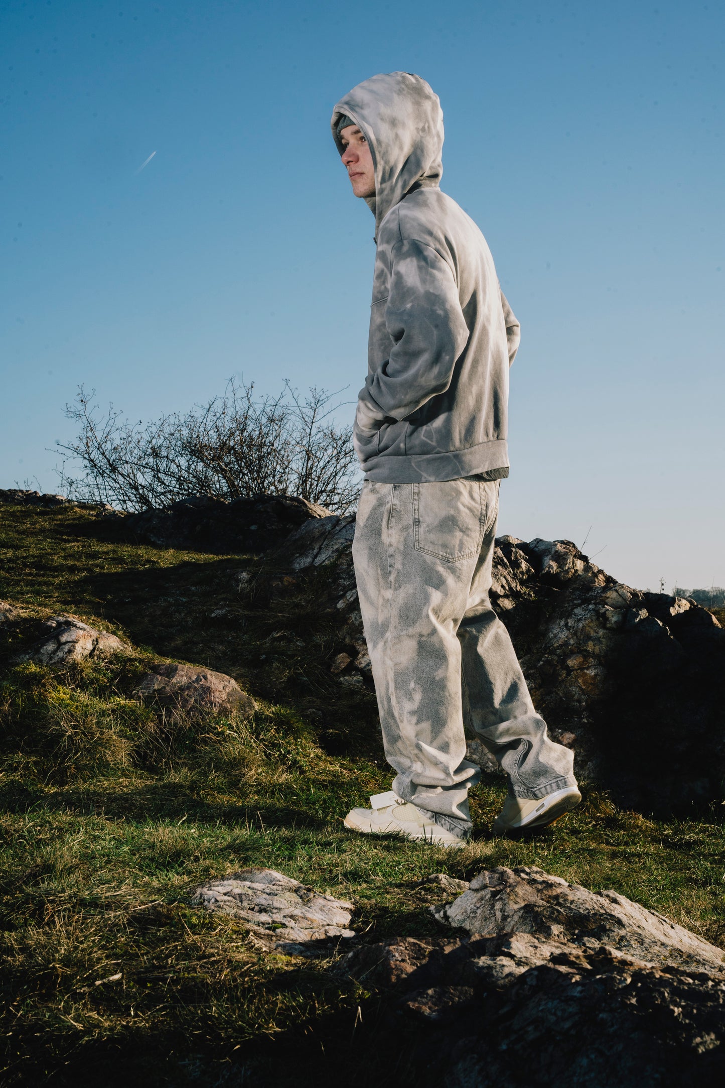 CUSTOM BLEACHED JEANS