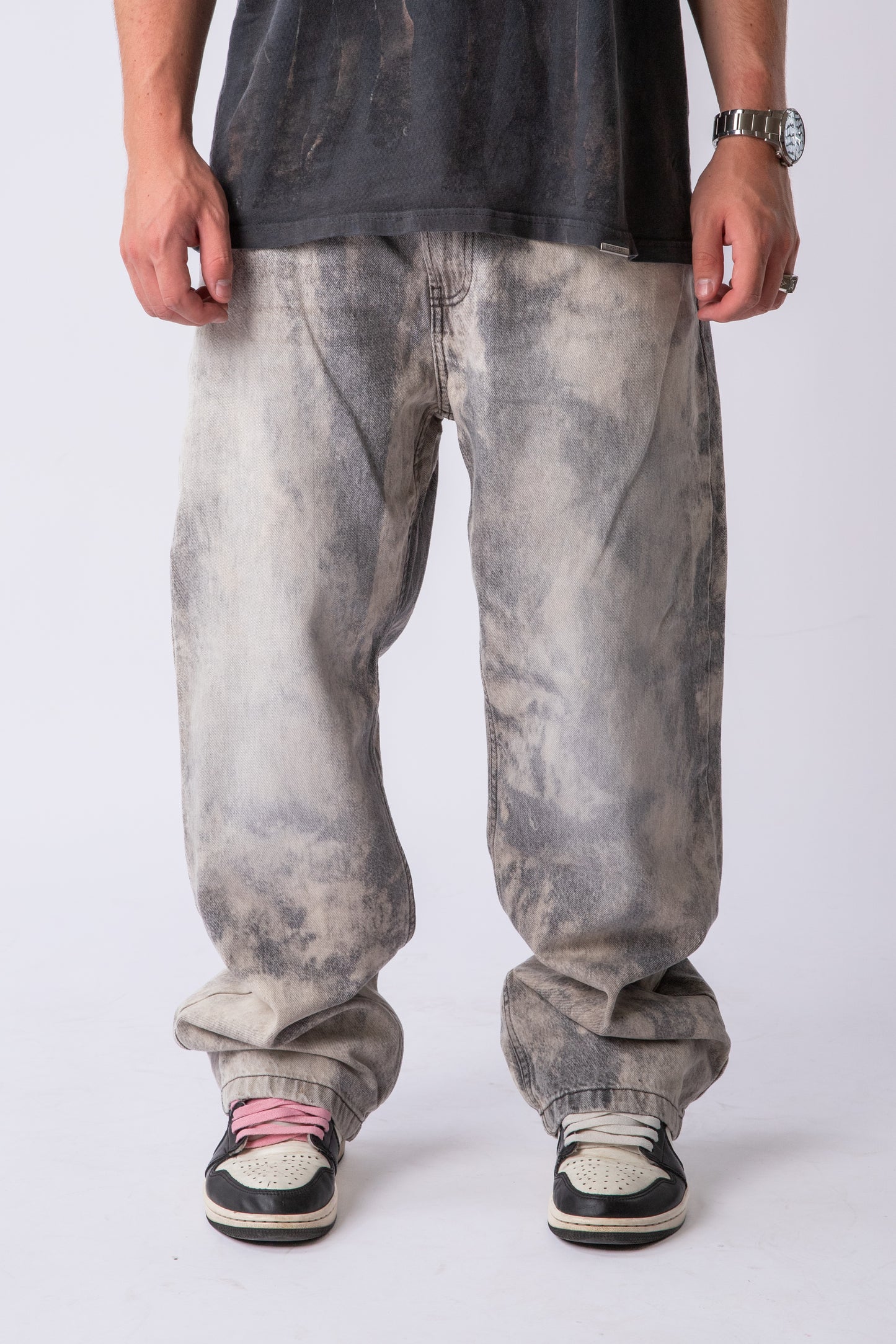 CUSTOM BLEACHED JEANS