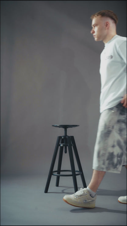 BAGGY BLEACHED GREY SHORTS